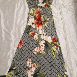 White House Black Market women's maxi multicolor floral sleeveless dress size M